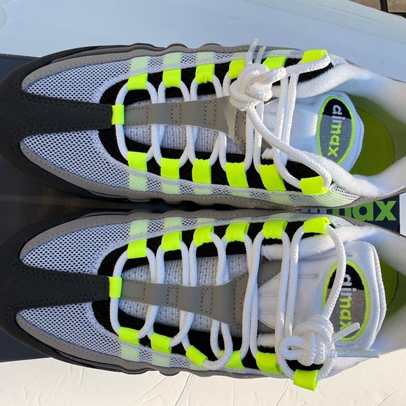 Nike Women's Air Max 95 - Black/Neon Yellow/Grey